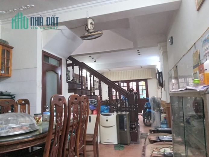 Bán Nhà Phố Lạc Long Quân Quận Cầu Giấy. 82m Mặt Tiền 6m Nhỉnh 14 Tỷ. Cam Kết Ảnh Thật Mô Tả Chính