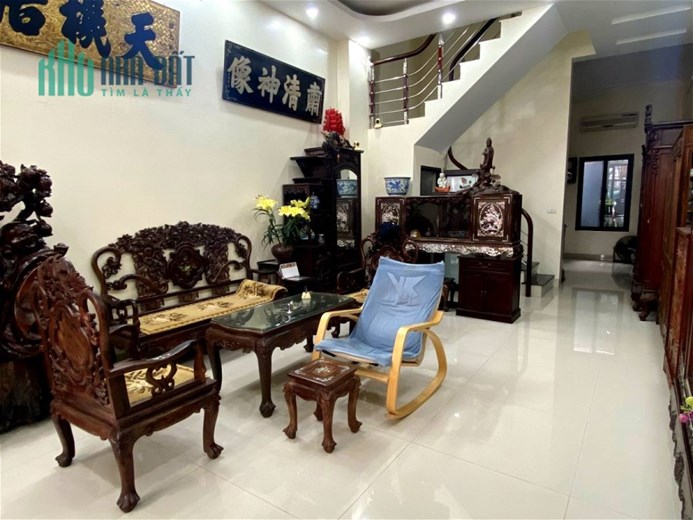Bán Nhà Phố Lạc Long Quân Quận Cầu Giấy. 77m Mặt Tiền 4m Nhỉnh 16 Tỷ. Cam Kết Ảnh Thật Mô Tả Chính
