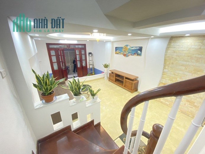 Cực hiếm. Bán nhà phố Đại Từ, Hoàng Mai. 30m2 x 4 Tầng. MT 4.5m. LÔ GÓC. GẦN Ô TÔ. 3 TỶ 2.