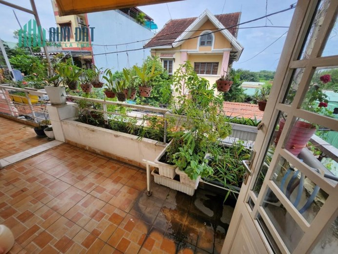HÀNG HIẾM - BIỆT THỰ VEN SÔNG - ĐƯỜNG DƯƠNG QUẢNG HÀM GÒ VẤP - 120M2, NGANG HIẾM 8M, SHR,-  CHỈ