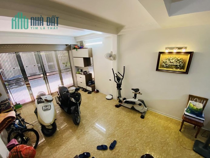 41m 5 Tầng Mặt Tiền 4.5m Nhỉnh 10 Tỷ Phố Hoàng Quốc Việt Cầu Giấy. Phân Lô 3 Thoáng Ô Tô Tránh Dừng