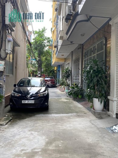 40m Mặt Tiền 4.5m Nhỉnh 10 Tỷ Phân Lô Ô Tô Chạy Vòng Quanh Phố Hoàng Quốc Việt Cầu Giấy. Nhà Chủ Tự