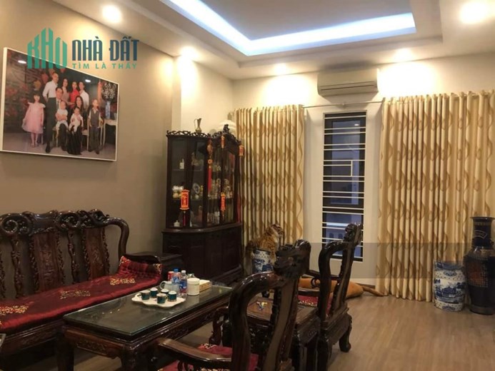 Nhà Trần Quang Diệu Hoàng Cầu Đống Đa 60m2 5 tầng MT 6m, ô tô tránh giá 13.9 tỷ (TL)