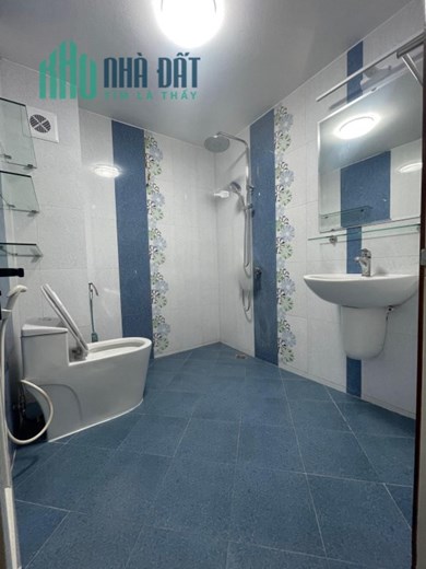 Phân lô mặt ngõ Gần phố Phố Phương Mai, oto vào nhà, DT 62m2 MT 4m Giá 11 tỷ (TL)