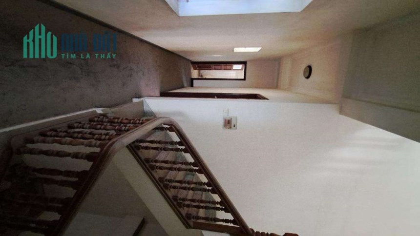 Bán nhà Lê Trọng Tấn, Thanh Xuân, vỉa hè oto tránh rộng 160m, mặt tiền: 8m, 26 tỷ