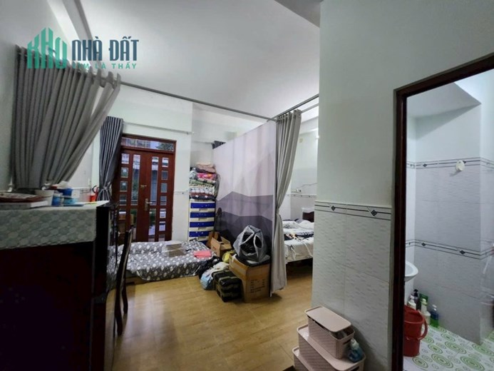 Nhà bán gấp mặt tiền Hẻm 111 Phạm Văn Chiêu Gò Vấp ngang khủng 5.3m2 52m2  thuận tiện KD