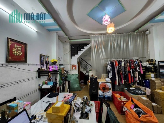 Nhà bán gấp mặt tiền Hẻm 111 Phạm Văn Chiêu Gò Vấp ngang khủng 5.3m2 52m2  thuận tiện KD