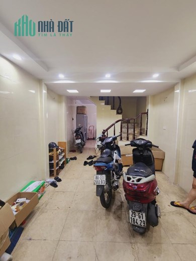 THANH XUÂN, NGÕ NÔNG, HIẾM

41m x 4 tầng, 4,75 tỷ