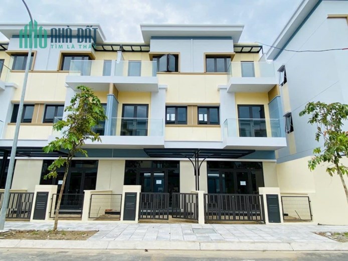 Bán nhà Phố Lavela garden Bình Chuẩn,Thuận An ,Bình Dương thanh toán 900 triệu nhận nhà