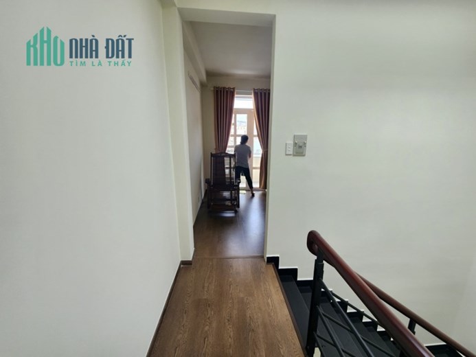 Bán gấp nhà hẻm 6m Huỳnh Văn Nghệ Gò Vấp 60m2 3 tầng xe hơi ngủ trong ở KD tốt