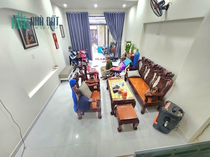 Bán gấp nhà hẻm 6m Huỳnh Văn Nghệ Gò Vấp 60m2 3 tầng xe hơi ngủ trong ở KD tốt