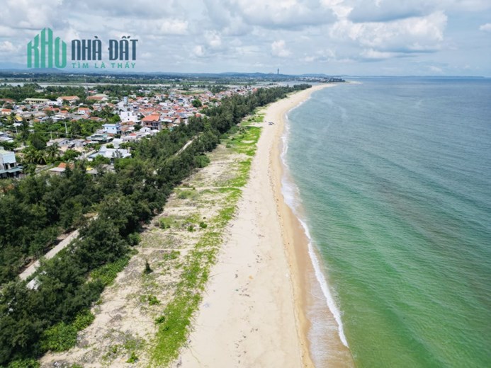 Bán lô góc mặt biển Đức Lợi Mộ Đức, 450m2(15mx30m), Sổ hồng chính chủ