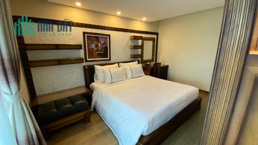 Bán căn hộ dịch vụ Phan Huy Ích, góc 2 MT hẻm, DT: 12 x 22m, 8 tầng.