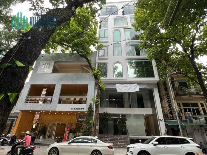 Mặt phố Bà Triệu, Hai Bà Trưng xây 7 tầng, DT 169m2, vỉa hè đá bóng, gần Nguyễn Du