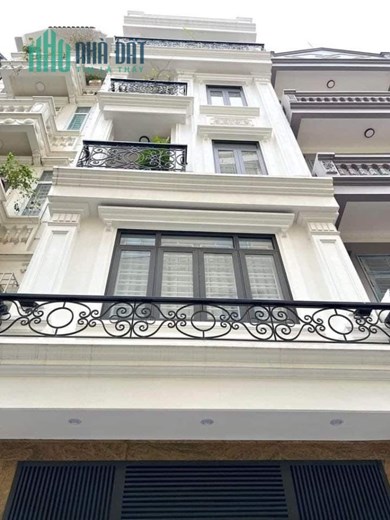 Bán nhà Nghi Tàm - Mặt Phố - kinh doanh - vỉa hè - 45m x 5 Tầng - MT 4m - vị trí đắc địa