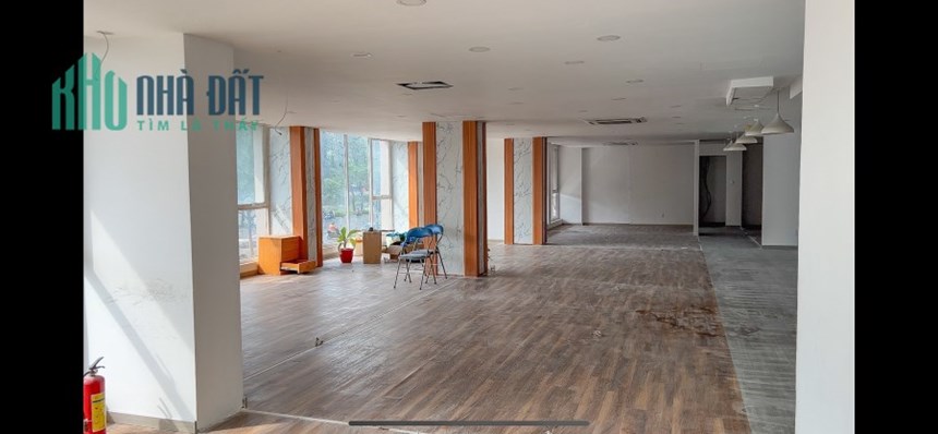 [Chính Chủ] - Cho Thuê Văn Phòng (45m²) 331 Bến Vân Đồn - Quận 4