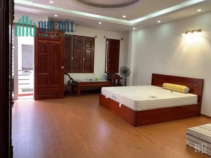 TRUNG TÂM HỌC VIỆN TÀI CHÍNH - MẶT PHỐ LÊ VĂN HIẾN – DT70M2 - 4 tầng- MT5M -  GIÁ ĐẦU TƯ