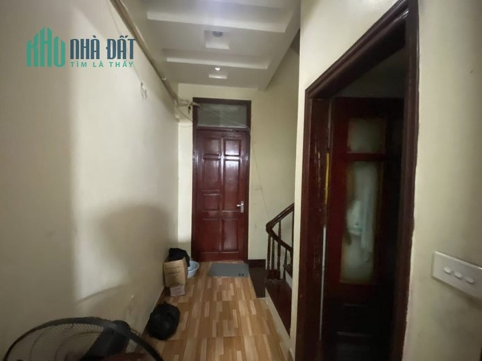Cho thuê nhà, HGĐ, 40m2, 4T, 4N, cải tạo, Cổ Nhuế, 10 tr.