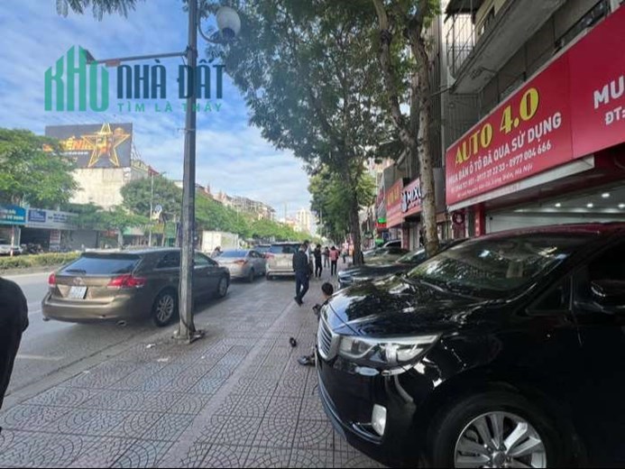 Mặt phố Nguyễn Văn Cừ, Long Biên, vỉa hè, KD nhộn nhịp, 470m, mặt tiền rộng: 13m, 130 tỷ