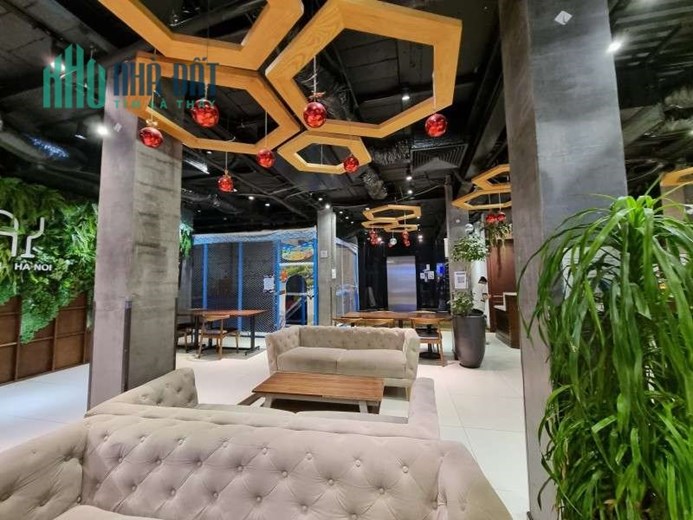 Mặt phố Nguyễn Văn Cừ, Long Biên, vỉa hè, KD nhộn nhịp, 470m, mặt tiền rộng: 13m, 130 tỷ