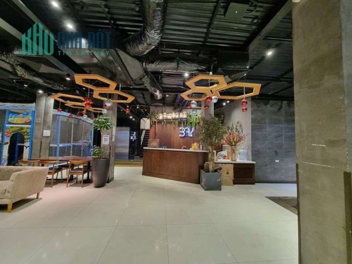 Mặt phố Nguyễn Văn Cừ, Long Biên, vỉa hè, KD nhộn nhịp, 470m, mặt tiền rộng: 13m, 130 tỷ