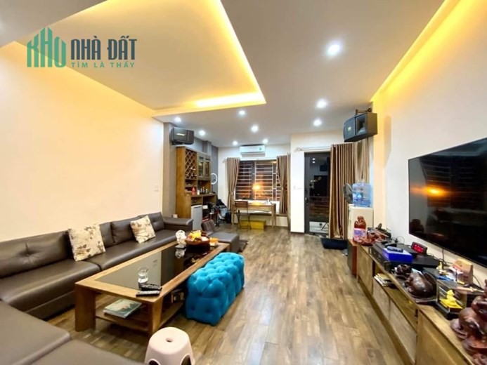 Bán Nhà Phố Ngọc Lâm, ÔTô Đỗ Cổng, 10M Ra Mặt Phố, Kinh Doanh, 60m2, 4 Tầng, Hơn 4 Tỷ.
