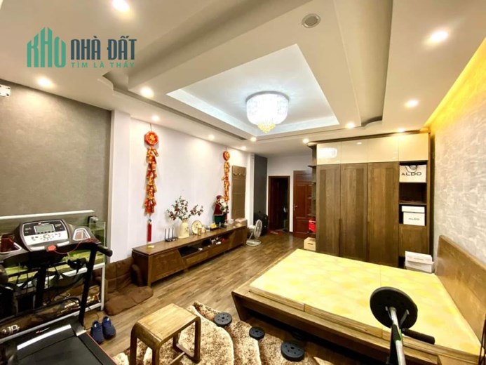 Bán Nhà Phố Ngọc Lâm, ÔTô Đỗ Cổng, 10M Ra Mặt Phố, Kinh Doanh, 60m2, 4 Tầng, Hơn 4 Tỷ.