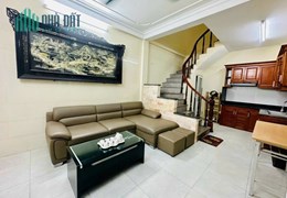 Nhà chia lô đầu phố Thanh Bình cạnh Làng việt kiều Châu Âu 36m2x5T chỉ 3.83 tỷ. LH 0989.62.6116