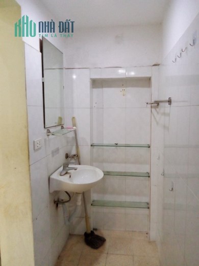 Cho thuê căn hộ chung cư, 2 phòng, 40m2, Tập thể Ban Đối ngoại, ngõ 409 Kim Mã.