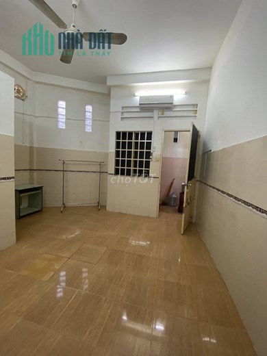 PHÒNG GIÁ RẺ NGAY TRUNG TÂM QUẬN 10