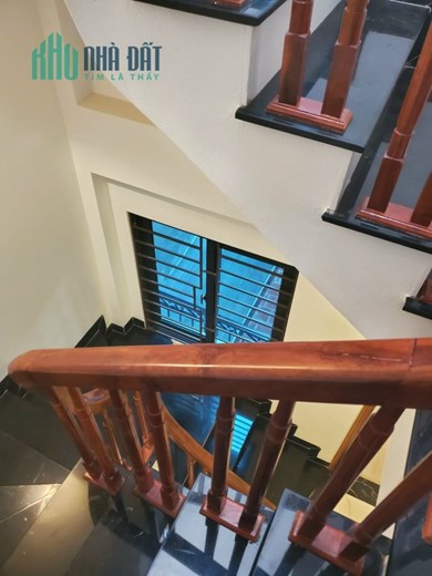 Siêu phẩm nhà đẹp Phan Đình Giót ngõ to ô tô đậu cửa 5 tầng mới đẹp nhỉnh 4 tỷ.
