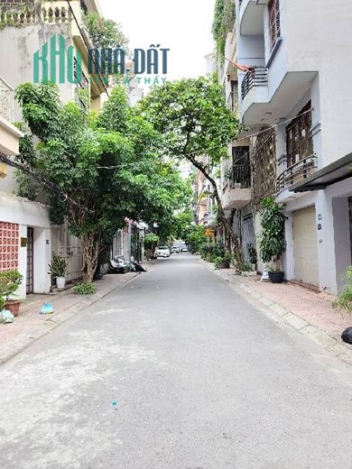 Bán nhà Ngõ 105 Xuân La Tây Hồ 63m x MT 4,3m - Nhỉnh 12 tỷ - Phân Lô- Ô tô Tránh - Vỉa hè