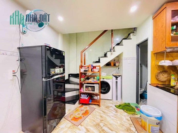 BÁN NHÀ MẶT TIỀN KINH DOANH ĐA NGHỀ ĐƯỜNG SỐ 2 GV: DT 40M2. GIÁ 4TY6 TL