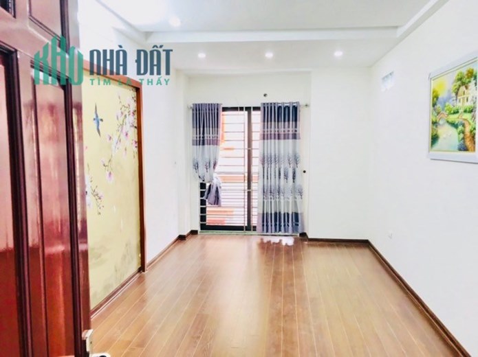 NHANH! BÁN Nhà Ngõ 147 Tân Mai - Ngõ Thông Tứ Tung Ô Tô nhỏ đỗ cửa - Sổ đỏ 36m2 × 5 Tầng Chỉ hơn 4