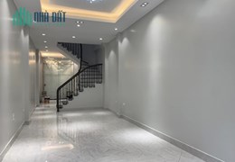 Nhà Hồng Mai, 45m2, 5T, 5.7 tỷ, vuông, cách ô tô 20m, nhà đẹp, 0977097287