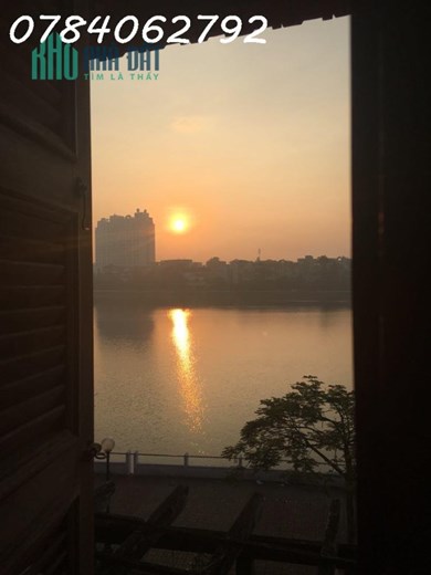 Chính chủ cần cho thuê nhà riêng mặt phố, vỉa hè rộng, nhìn ra hồ.
