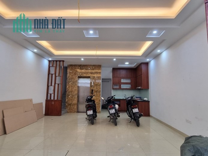 Bán nhà An Dương Vương, Tây Hồ. 68mx6; MT 6m; Thang máy; giá 9 tỷ 6