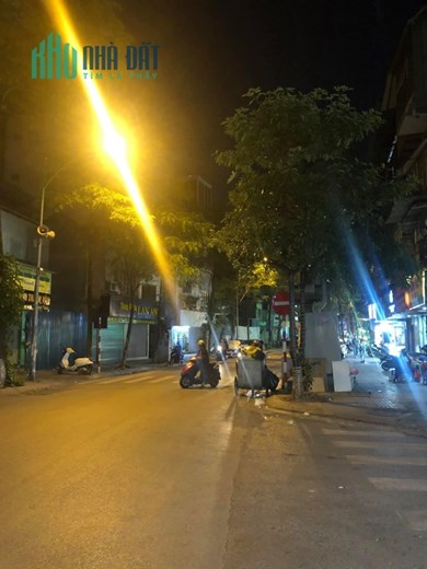 BÁN NHÀ MẶT PHỐ LÔ GÓC HAI PHỐ 45M2 KINH DOANH SẨM UẤT TRUNG TÂM PHƯỜNG QUAN THÁNH