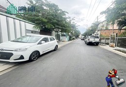 BIỆT THỰ LÔ GÓC 2 MẶT TIỀN ĐƯỜNG 10M NGAY HIỆP THÀNH QUẬN 12 - NGANG 11M, NỞ HẬU, 3 TẦNG, NỘI THẤT