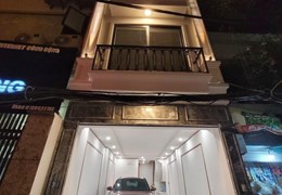 PHÊ !! CHO THUÊ NHÀ HOÀNG QUỐC VIỆT 55MX5T LÔ GÓC KD VP KHO LỚP HỌC ĐỈNH