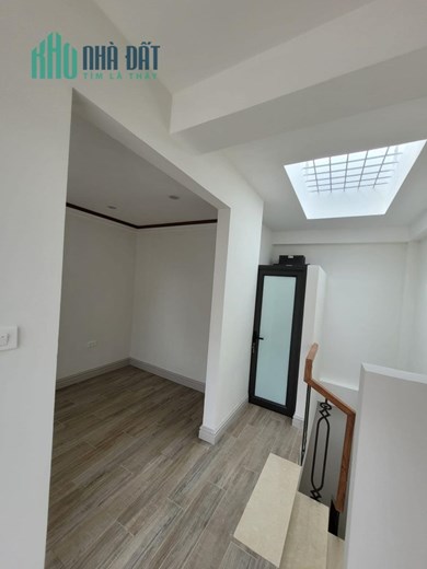 PHÊ !! CHO THUÊ NHÀ HOÀNG QUỐC VIỆT 55MX5T LÔ GÓC KD VP KHO LỚP HỌC ĐỈNH