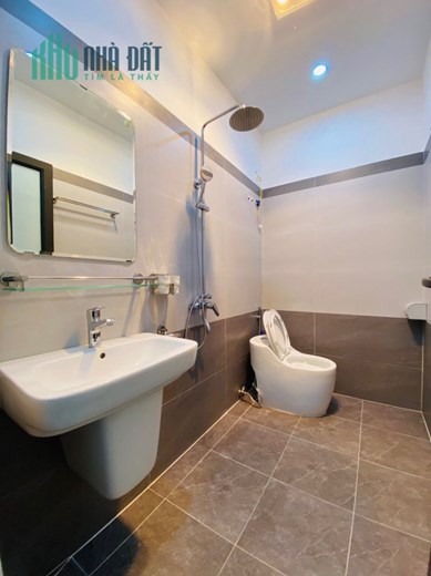 Bán nhà ngõ 229 Miếu Hai Xã, diện tích 50m 3 tầng GIÁ 2.68 tỉ, mới tinh, độc lập
