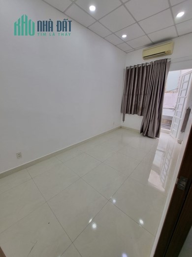 Bán nhà đường Thành Thái, phường 14, quận 10, 30m2, giá 4 tỷ 3