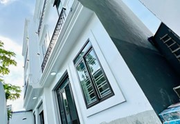 Bán nhà xây mới ngõ 152 Chợ Hàng, diện tích 40m 3 tầng GIÁ 2.6 tỉ, cực đẹp