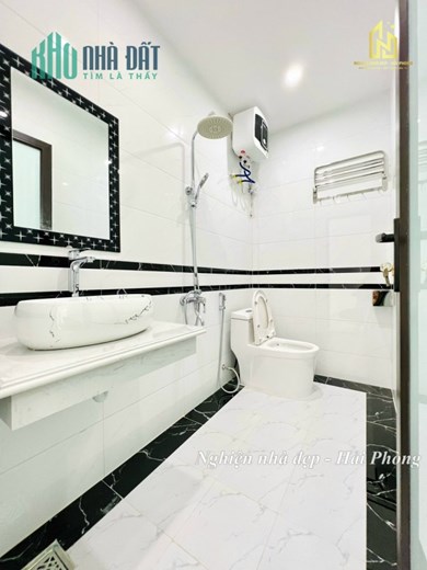 Bán nhà xây mới ngõ 152 Chợ Hàng, diện tích 40m 3 tầng GIÁ 2.6 tỉ, cực đẹp