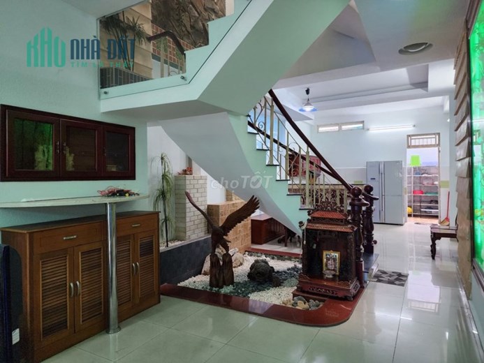 Nhà 4 tầng Hẻm 8m Phạm Văn Chiêu, 4 phòng ngủ