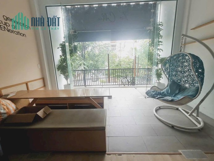 Cho thuê nhà 3 tầng mặt tiền : Nguyễn Hữu Dật , gần Tiểu La