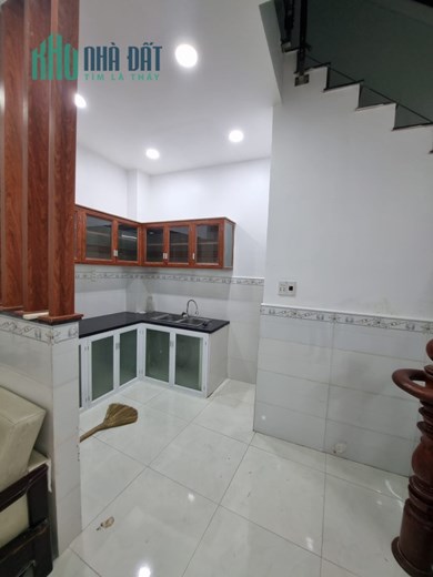 Bán nhà đường Thành Thái, phường 14, quận 10, 30m2, giá 4 tỷ 3