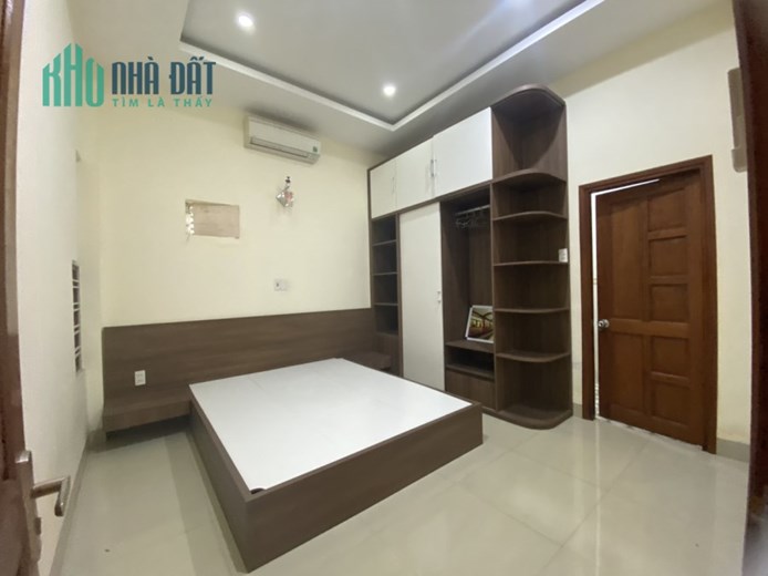 Nhà mặt tiền 4 tầng TRƯNG NỮ VƯƠNG cho thuê