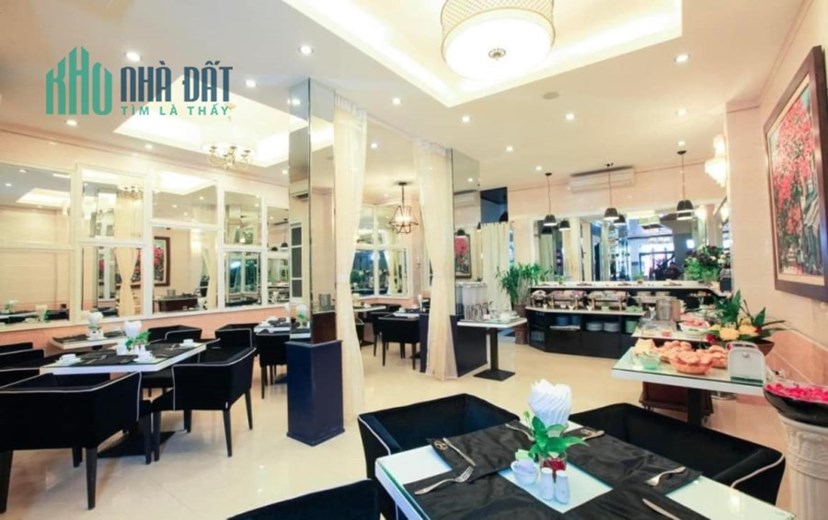 Bán Khách sạn mặt phố cổ Mã Mây Quận Hoàn Kiếm 220m2x7tầng, dòng tiền 8 tỷ/năm.